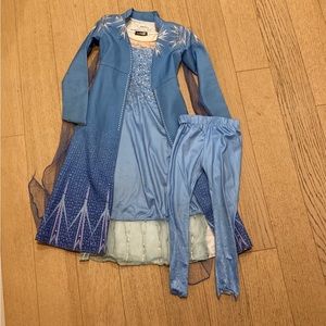 Disney Frozen 2 Elsa dress costume size 5/6 size 120cm
